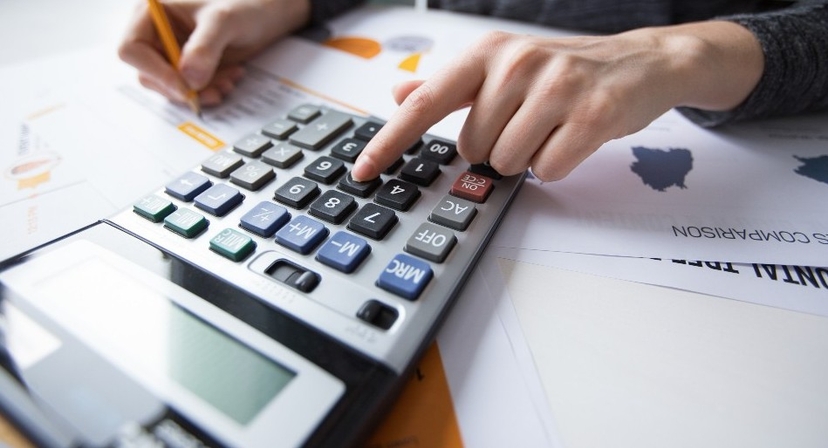 Zarobki w księgowości w 2025 roku. Sprawdź, na jakie wynagrodzenie możesz liczyć