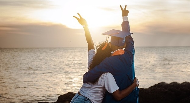 A po studiach idziemy do pracy, czyli jak studenci wybierają swoją pierwszą pracę?