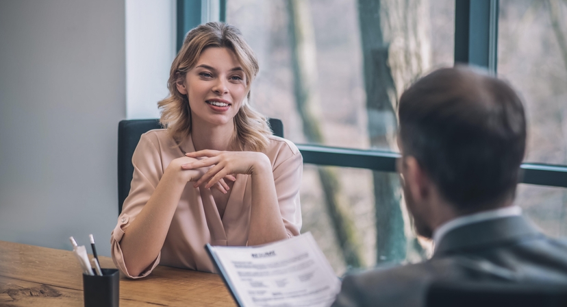 Jak przygotować się do rozmowy kwalifikacyjnej w języku niemieckim – praktyczne zwroty, pytania i wskazówki